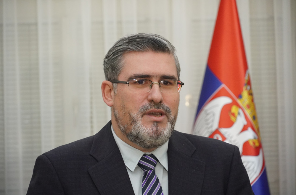 Starović odgovorio Lopandiću: "Nema te povređene sujete koja može opravdati delovanje protiv sopstvene države"